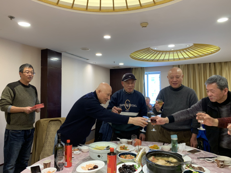 三亿官方版网站登录入口举办老领导迎新会