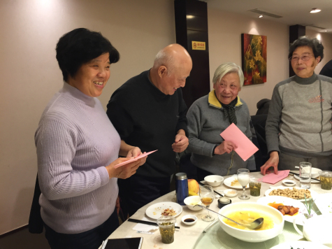 三亿官方版网站登录入口举办老领导迎新会