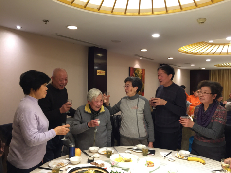 三亿官方版网站登录入口举办老领导迎新会